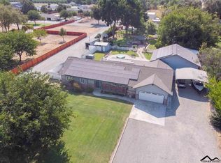 25343 Lee St, Los Molinos, CA 96055