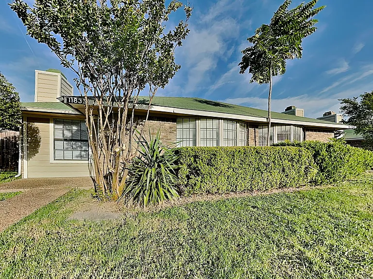 11835 Garden Terrace Dr — Photo 1