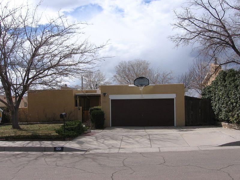 1st image of 1201 Landman Dr NE