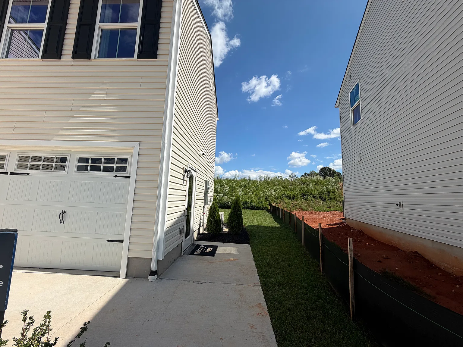4 bed, 2.5 bath, 1658 sqft, $2,500 — Photo 4