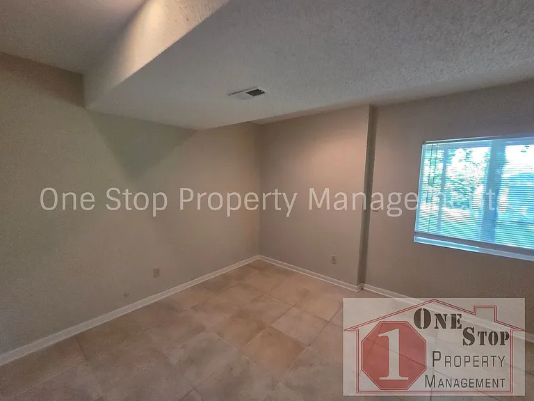7902 NW 79th Pl — Photo 14