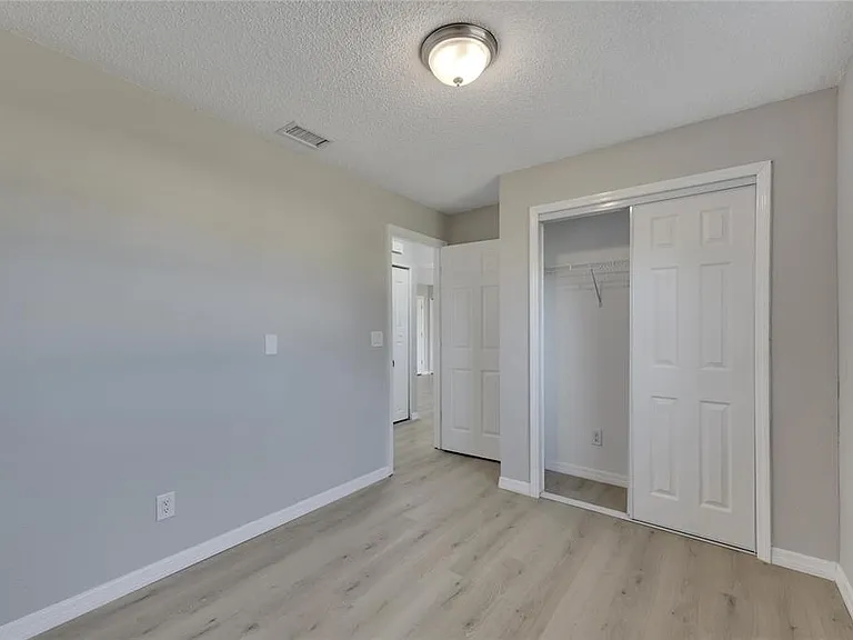 527 Fox Run Trl — Photo 33