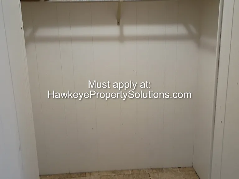 435 Lazy Lake Dr W — Photo 13