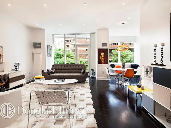 300 E 23rd St #3AB, New York, NY 10010