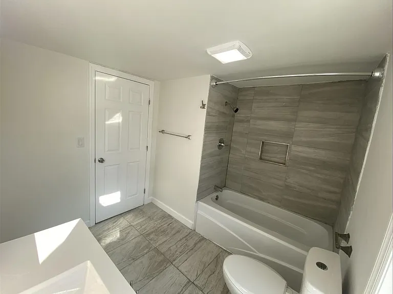 414 E Kiefer Ave — Photo 9