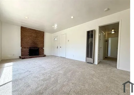 3 bed, 1100 sqft, $2,500 — Photo 4