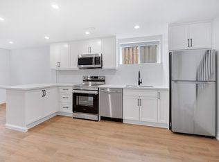 200 Saint Augustine Dr, Saint Catharines, ON L2P 3L5