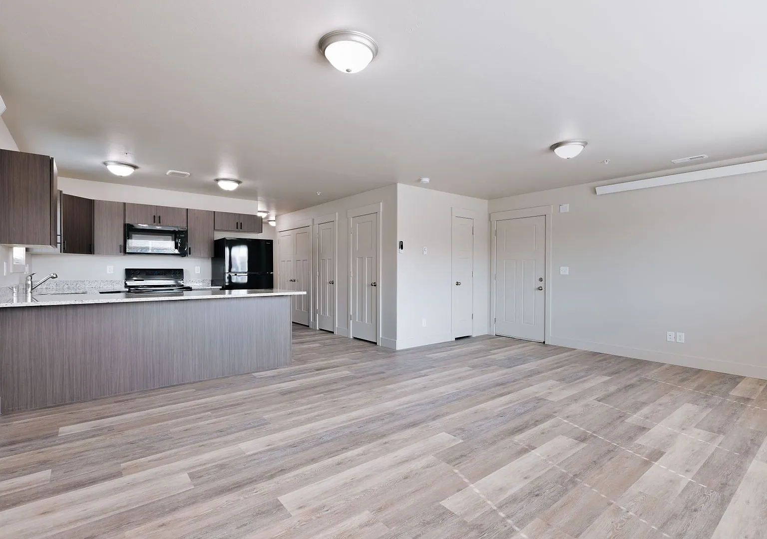 G5880RO — Photo 2