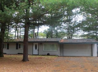 214 Roberts Rd, Houghton Lake, MI 48629