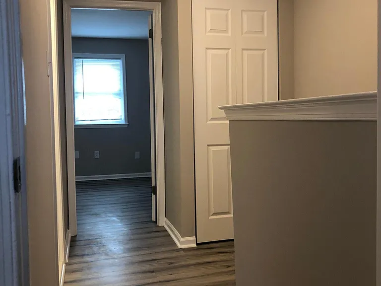 542 Newbury Ct — Photo 29