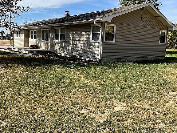 4th image of 2782 E Il Highway 15