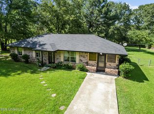 317 Ragan St, Pelahatchie, MS 39145