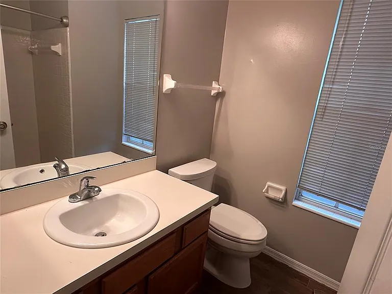 439 NW 50th Blvd — Photo 23