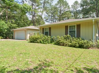 149 Lakeview Dr, Whispering Pines, NC 28327