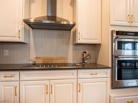 5th image of 16209 Rosemallow Ln