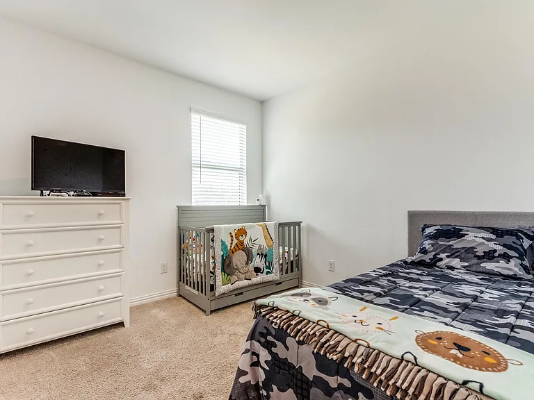 507 Saffron St — Photo 17