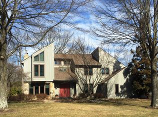 6 Fairview Ter, Lawrence Township, NJ 08648