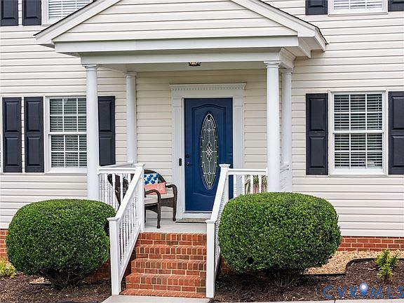 4th image of 4017 Birchett Pl