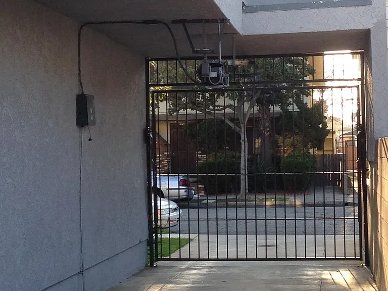 12622 Kornblum Ave #1 — Photo 3