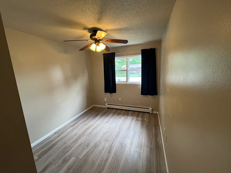 916 Timber Ln — Photo 9