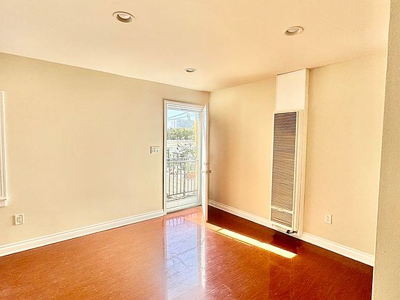 3rd image of 1964 N Gower St #0