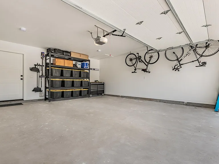 3625 NW 53rd St — Photo 35