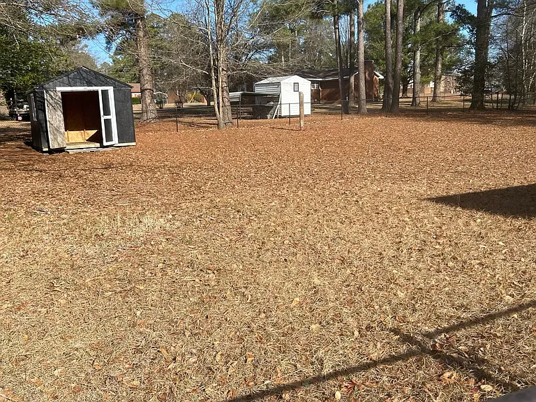 717 Dogwood Ln — Photo 8