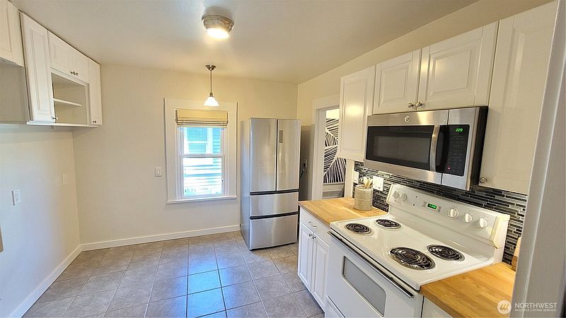 5th image of 5621 Brooklyn Avenue NE