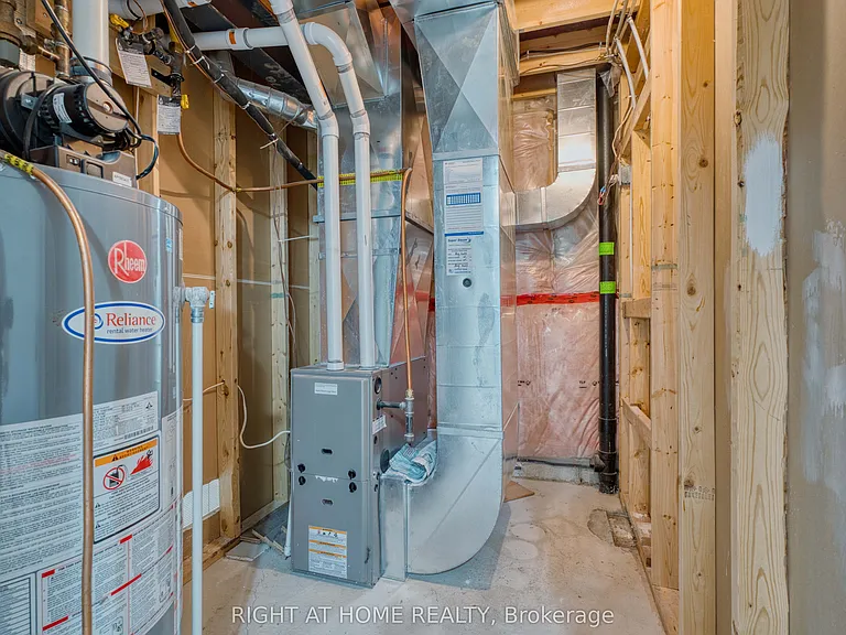 1030 Oakcrossing Gate #16 — Photo 33