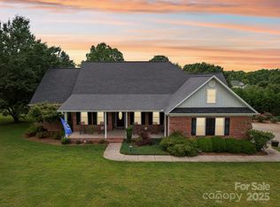 105 Gold Run Ct, Kings Mountain, NC 28086
