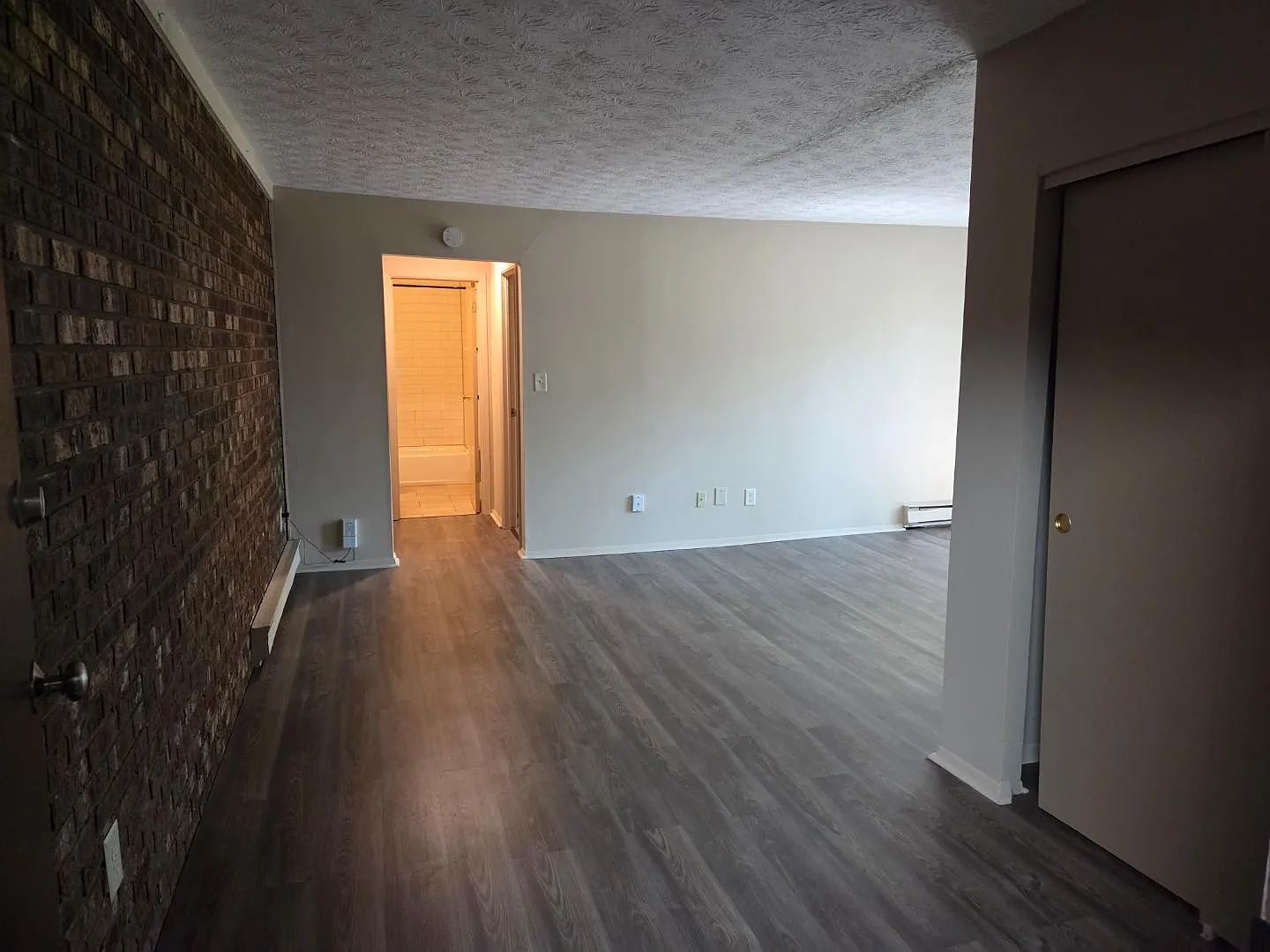 20-32 Church St - 32-12 — Photo 2
