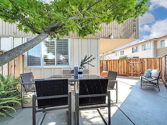 3rd image of 1636 Marina Ct Unit G