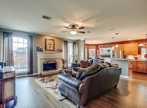 2nd image of 713 Canongate Dr
