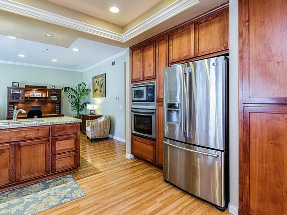 5th image of 1516 Lobelia Ave