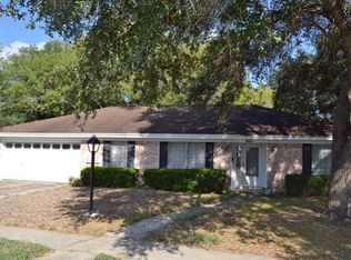 405 Salisbury Ln, Victoria, TX 77904