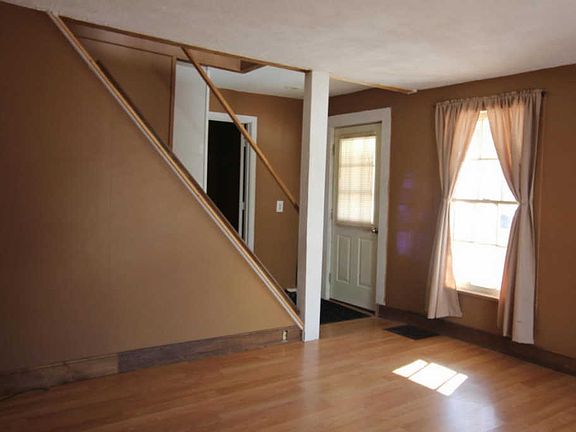 4th image of 429 E Franklin St