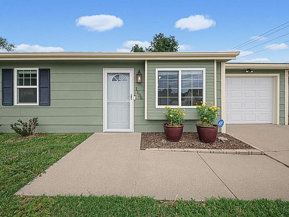3rd image of 1136 W 20th Cir