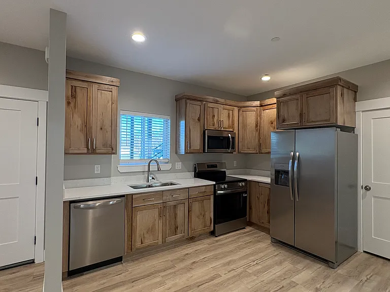 339 Main St — Photo 9