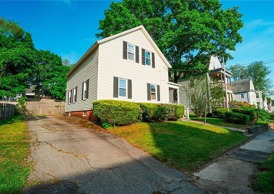 193 Roger Williams Ave, Rumford, RI 02916 Zillow