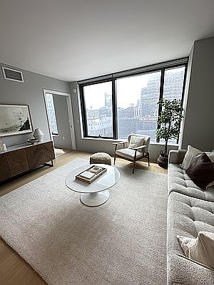 3rd image of 311 11th Ave APT 1014