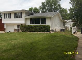 5010 Aspen Dr, Bellevue, NE 68157