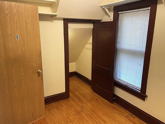 Maple Floor, Closet