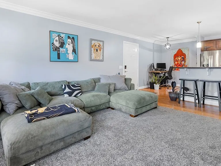 506 Canyon Dr — Photo 1