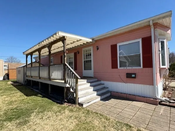 300 E Washington St #11R, North Attleboro, MA 02760