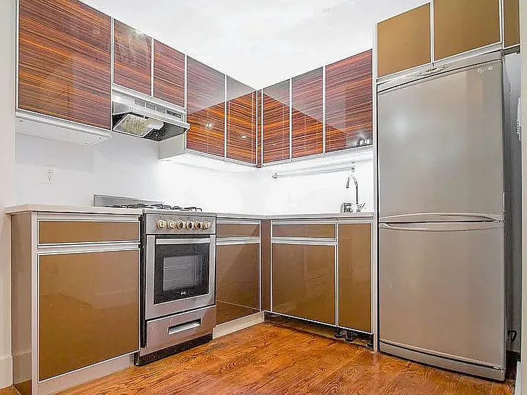 1072 Bergen St #4B — Photo 2