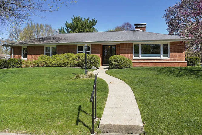 1508 Maywood Dr photo 1