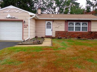 908 Edgebrook Dr N, Toms River, NJ 08757