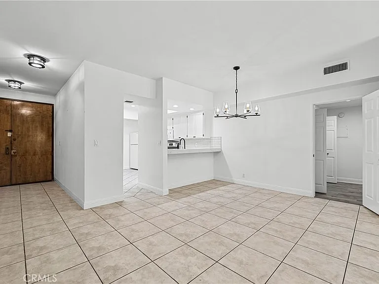 1630 S Bentley Ave #103 — Photo 6