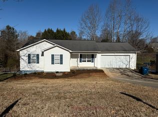 86 34th Ave NW, Hickory, NC 28601