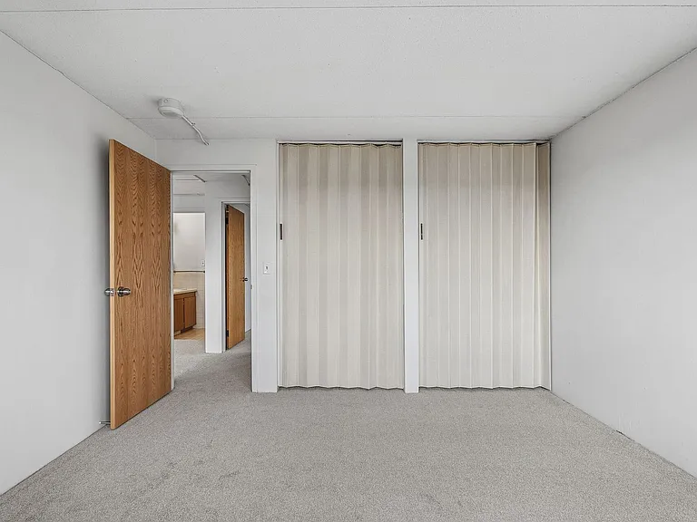 Chateau Student Housing Cooperative — Photo 79